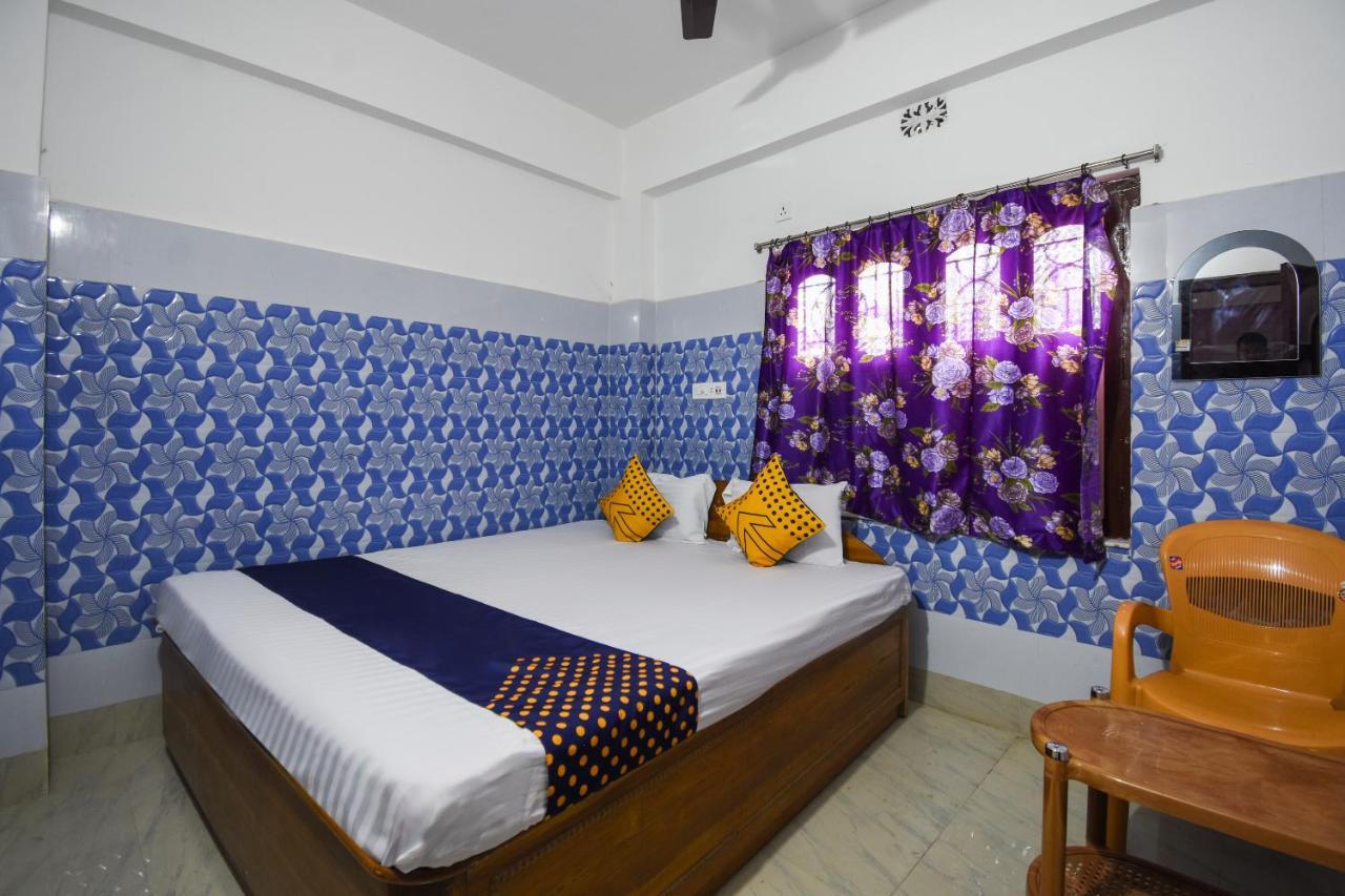 Hôtel Oyo 73902 Vyttila Residency à Kochi Extérieur photo