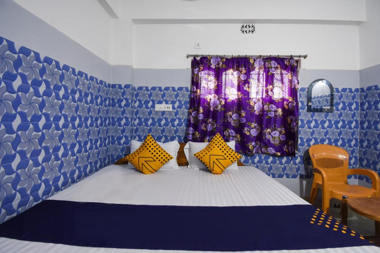 Hôtel Oyo 73902 Vyttila Residency à Kochi Extérieur photo